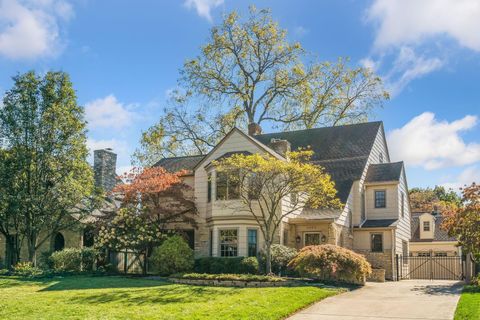 Photo of 2063 Westover Road, Columbus, OH 43221 (MLS # 225040073)