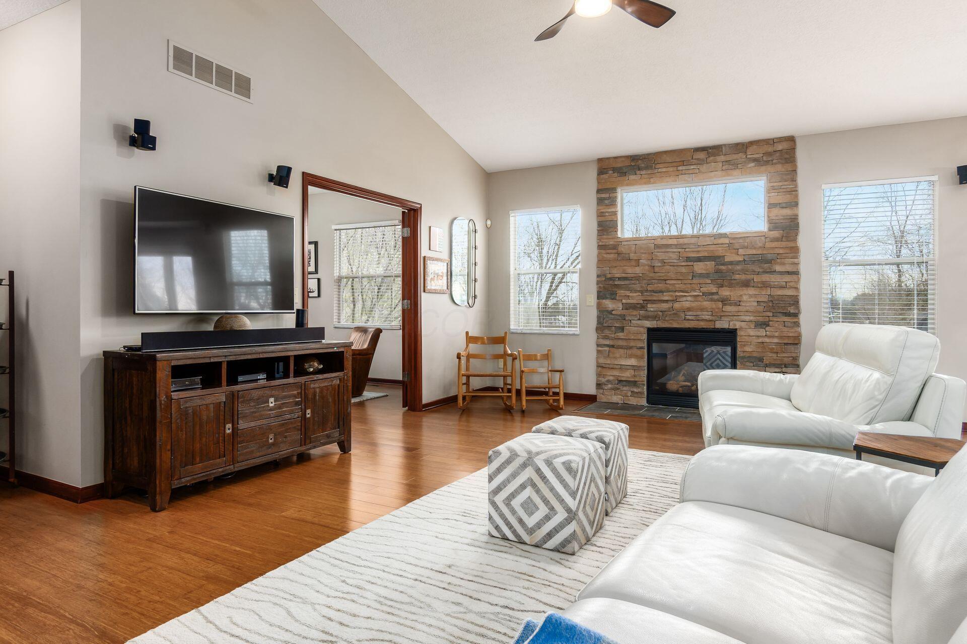 121 Harvest Ridge Avenue, Pataskala, Ohio image 17