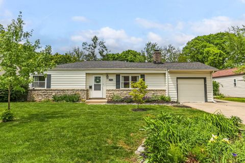 Photo of 2734 Wellesley Road, Columbus, OH 43209 (MLS # 226017201)