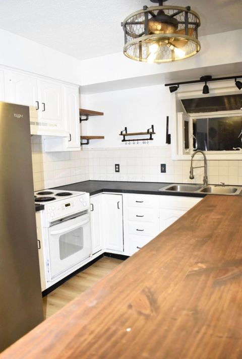 Tiny photo for 402 Citadel Street, Columbus, OH 43230 (MLS # 226000741)