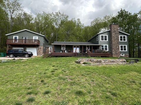 Photo of 13950 W Carlisle Road, Frazeysburg, OH 43822 (MLS # 226014955)