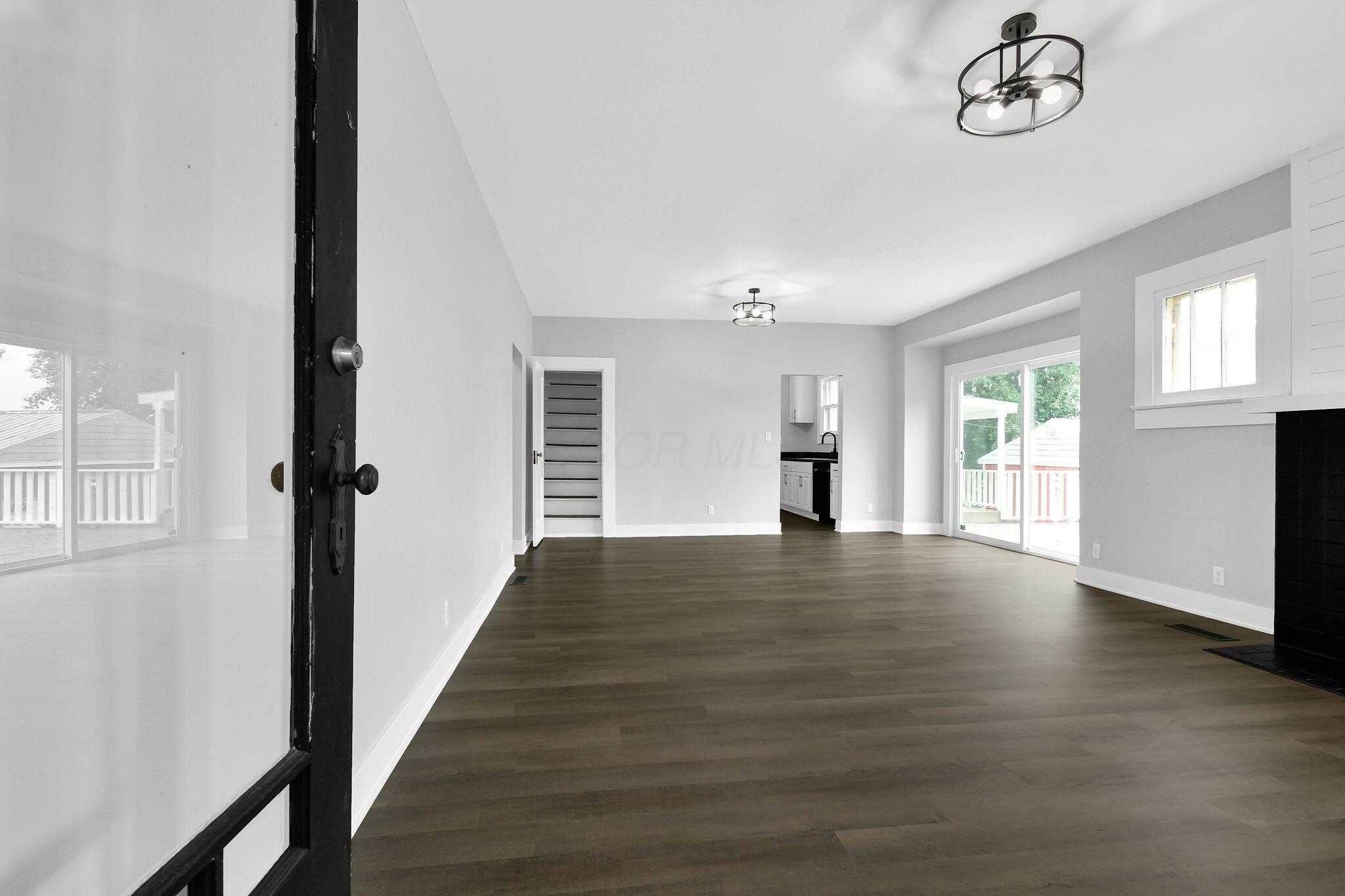 18452 Main Road