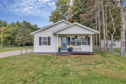 Photo of 408 S High Street, Hebron, OH 43025 (MLS # 226038741)