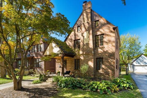 Photo of 49 N Cassingham Road, Columbus, OH 43209 (MLS # 225040307)