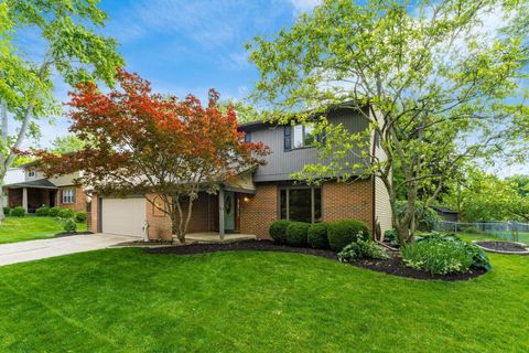 Photo of 27 Nicole Drive, Westerville, OH 43081 (MLS # 226018370)