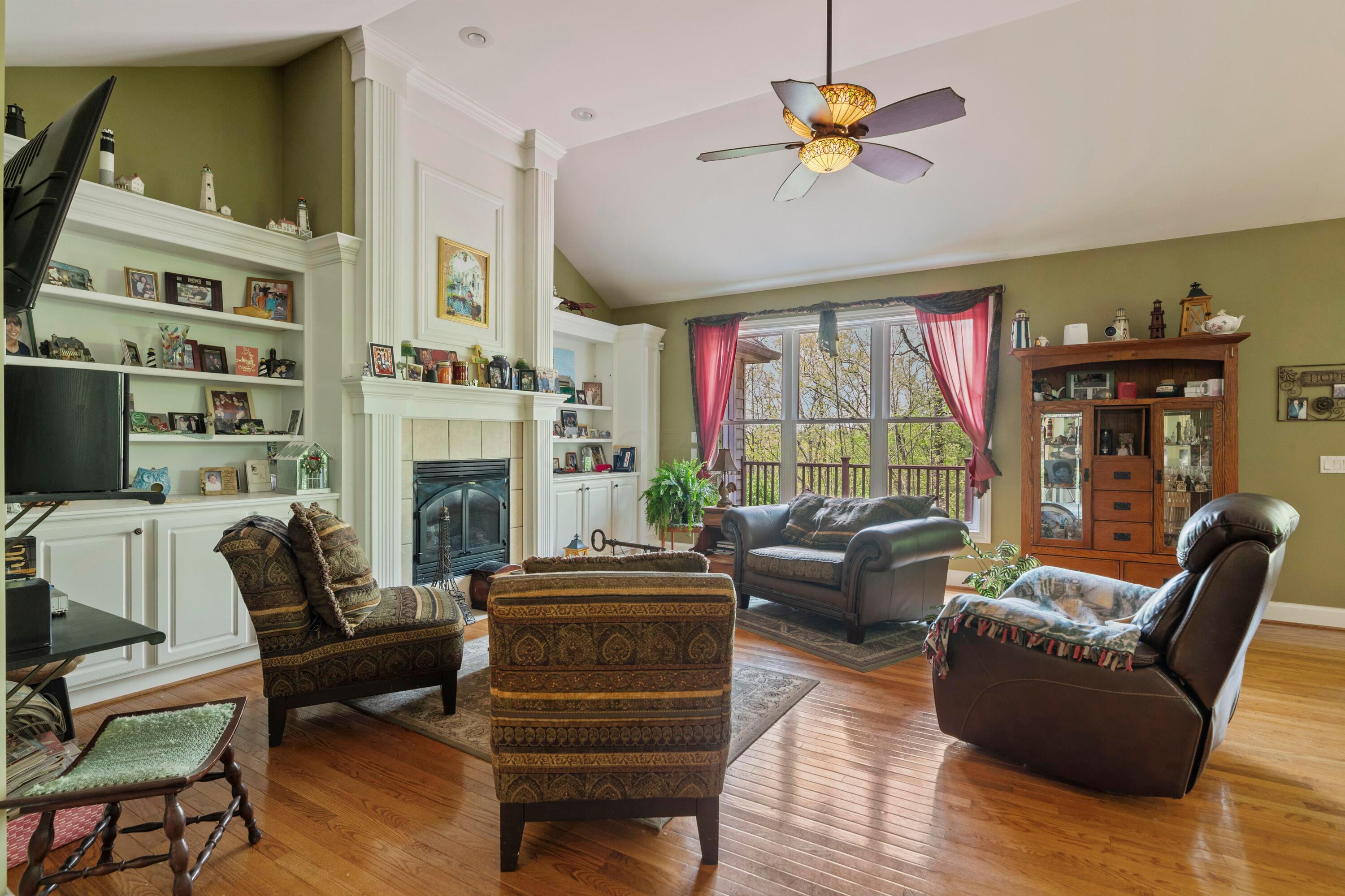 4611 Meghans Run, Batavia, Ohio image 11