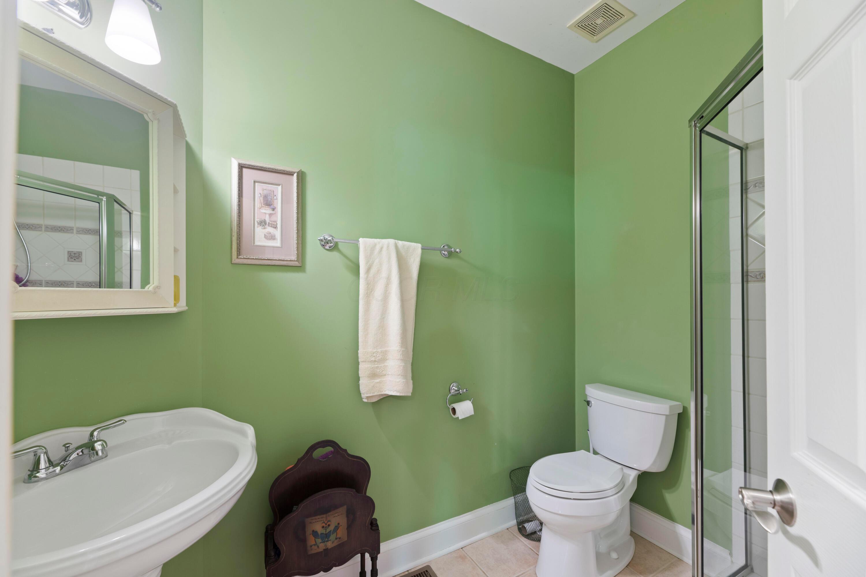 4611 Meghans Run, Batavia, Ohio image 16
