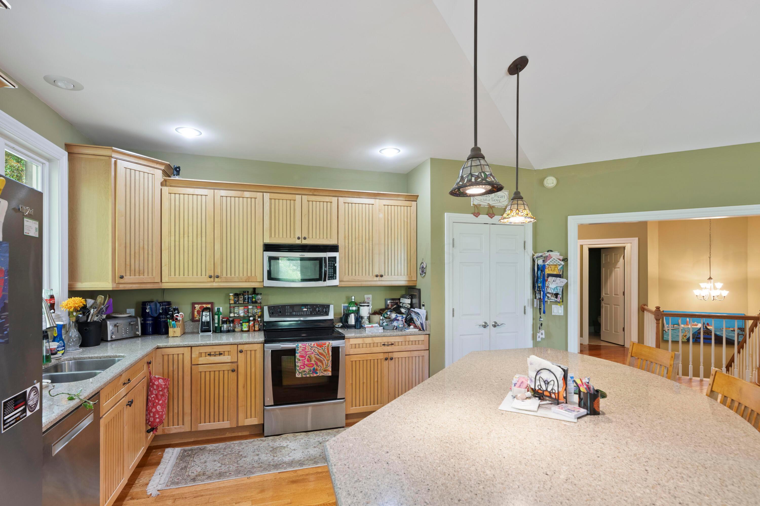 4611 Meghans Run, Batavia, Ohio image 6