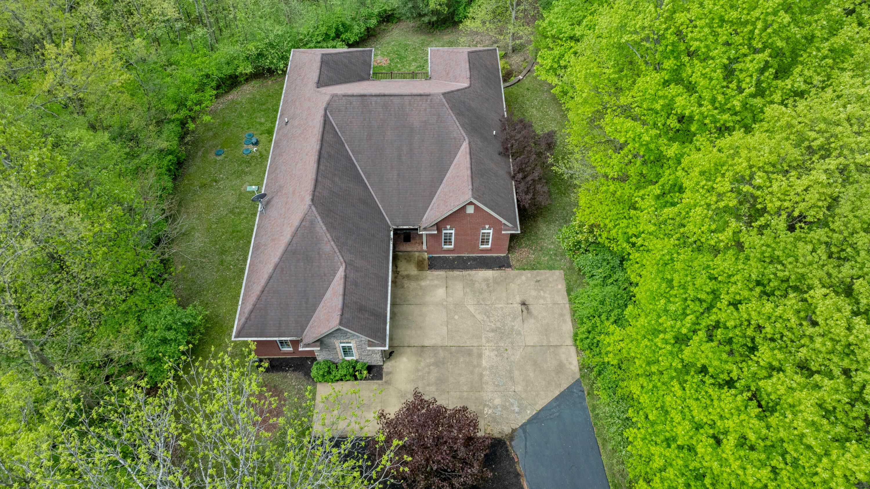 4611 Meghans Run, Batavia, Ohio image 32