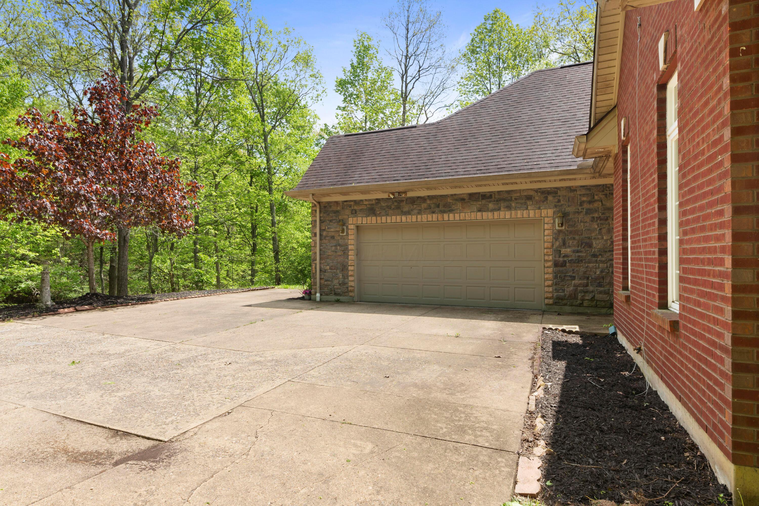 4611 Meghans Run, Batavia, Ohio image 5