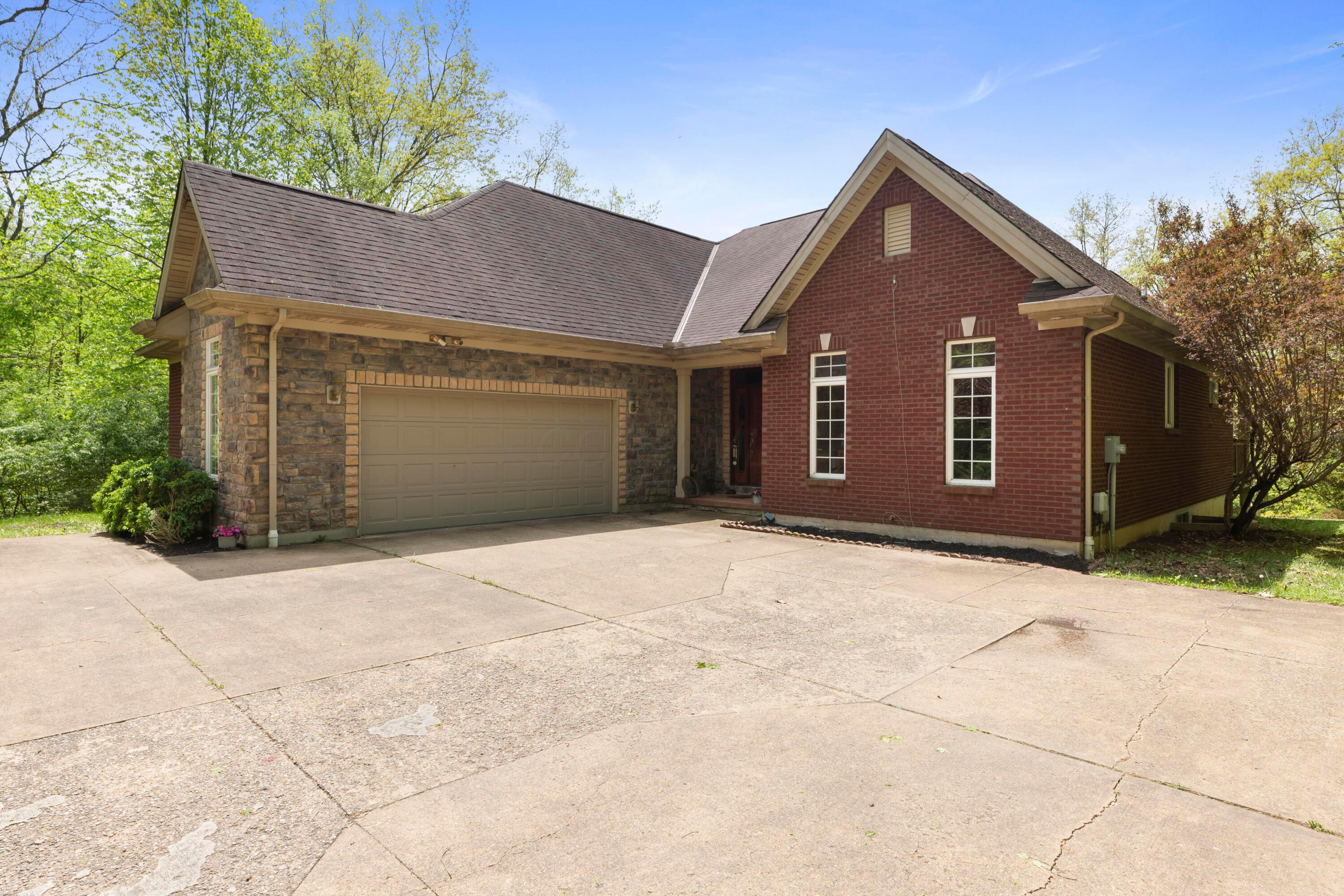 4611 Meghans Run, Batavia, Ohio image 4