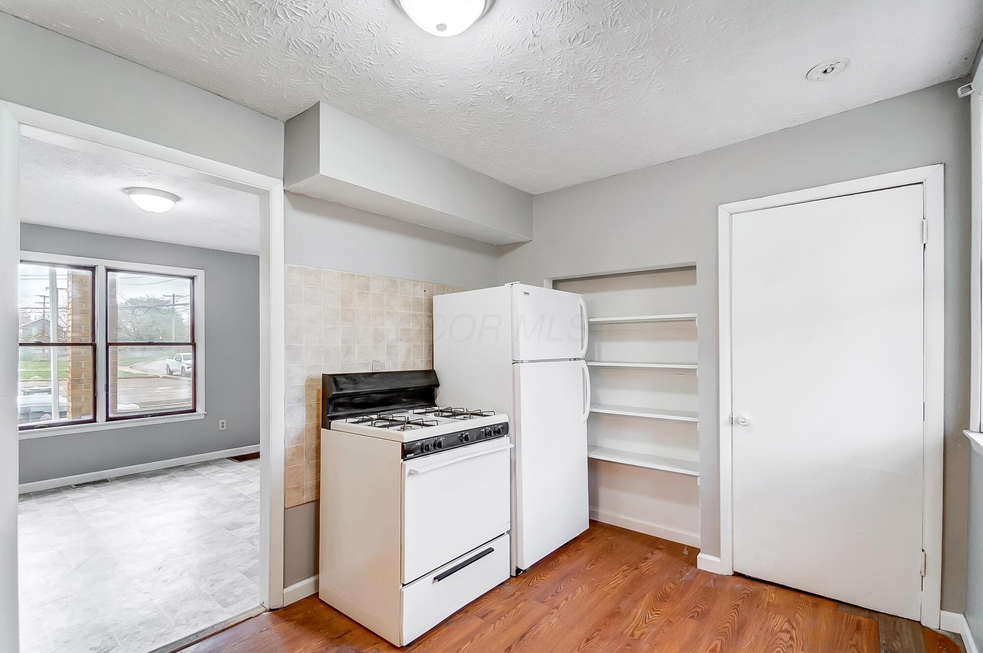 1011 Mcclelland Avenue, Columbus, Ohio image 3