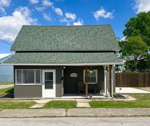 Photo of 220 Barnes Avenue, Circleville, OH 43113 (MLS # 226012600)