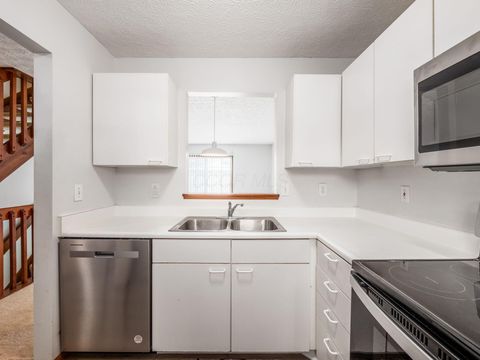 Tiny photo for 1668 Blackhorse Lane 157B #157B, Hilliard, OH 43026 (MLS # 225045784)