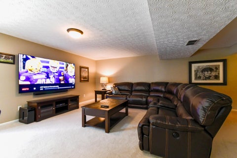 Tiny photo for 5891 Oak Path Lane, Columbus, OH 43213 (MLS # 226032958)