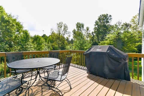 Tiny photo for 5891 Oak Path Lane, Columbus, OH 43213 (MLS # 226032958)