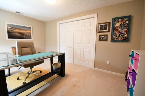 Tiny photo for 5891 Oak Path Lane, Columbus, OH 43213 (MLS # 226032958)