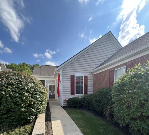 Photo of 5891 Oak Path Lane, Columbus, OH 43213 (MLS # 226032958)