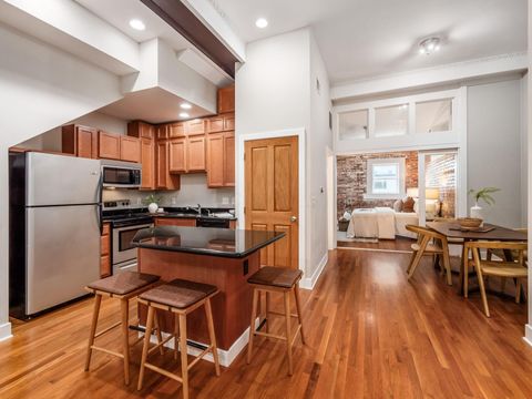 Tiny photo for 1276 N High Street 402 #402, Columbus, OH 43201 (MLS # 226005203)