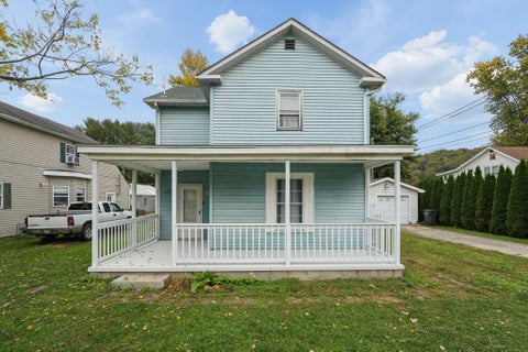 Photo of 219 Maple Street, Sugar Grove, OH 43155 (MLS # 226039316)