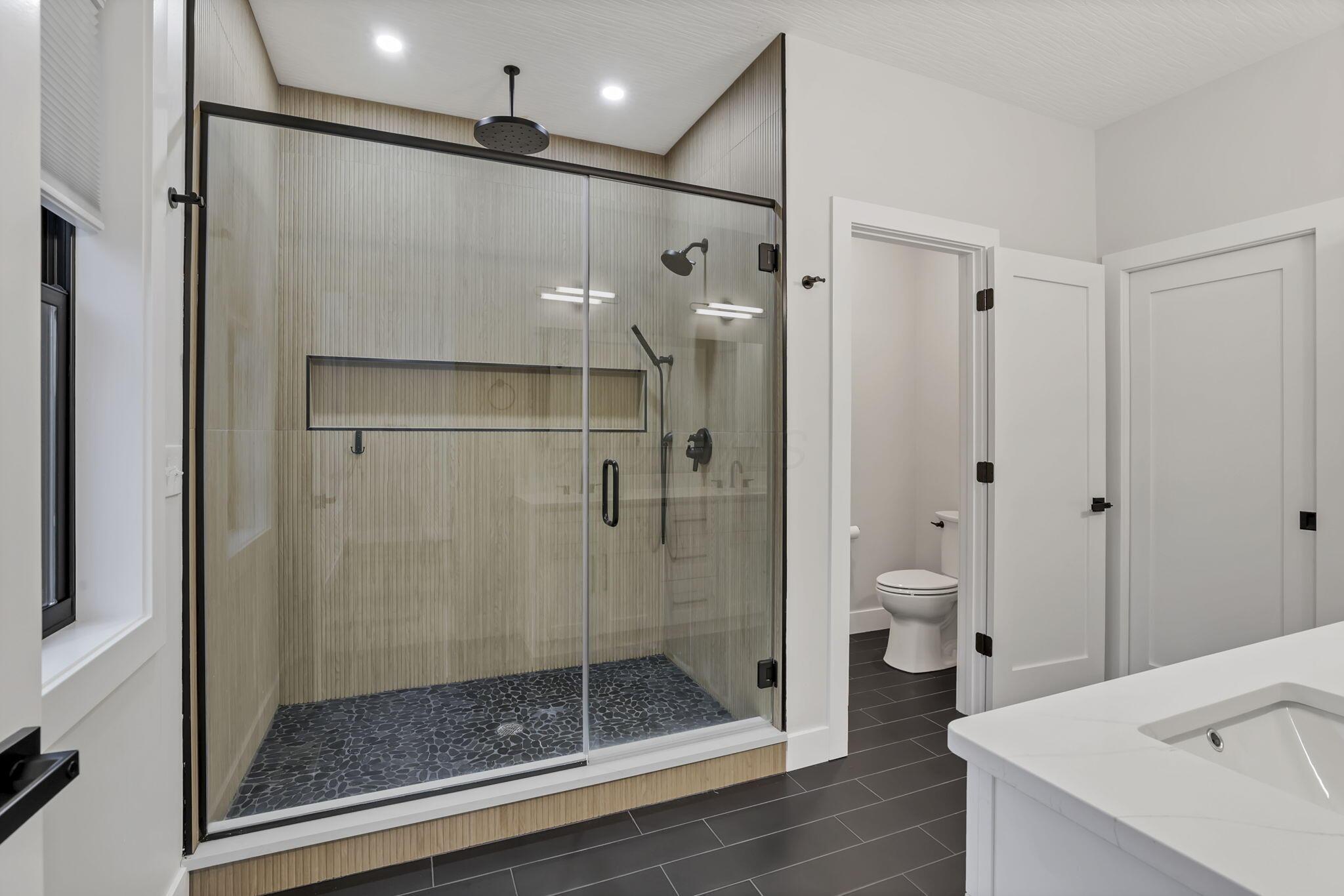 Columbus, Ohio 43205, United States, 4 Bedrooms Bedrooms, ,4 BathroomsBathrooms,Residential,Active,247990