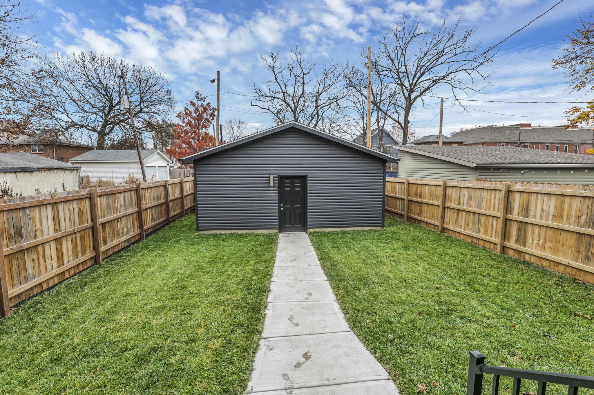 Columbus, Ohio 43205, United States, 4 Bedrooms Bedrooms, ,4 BathroomsBathrooms,Residential,Active,247990