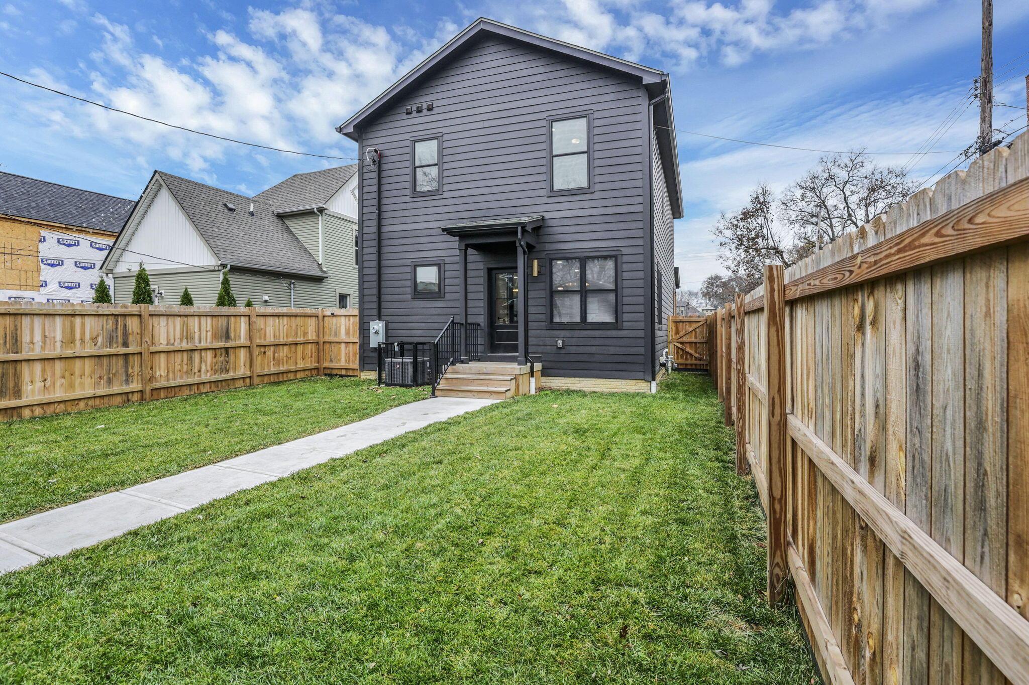 Columbus, Ohio 43205, United States, 4 Bedrooms Bedrooms, ,4 BathroomsBathrooms,Residential,Active,247990