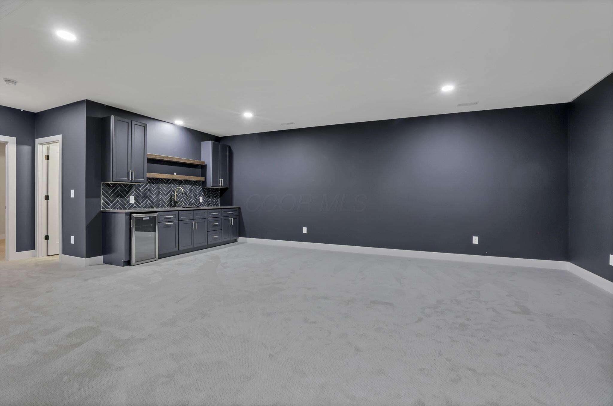 Columbus, Ohio 43205, United States, 4 Bedrooms Bedrooms, ,4 BathroomsBathrooms,Residential,Active,247990