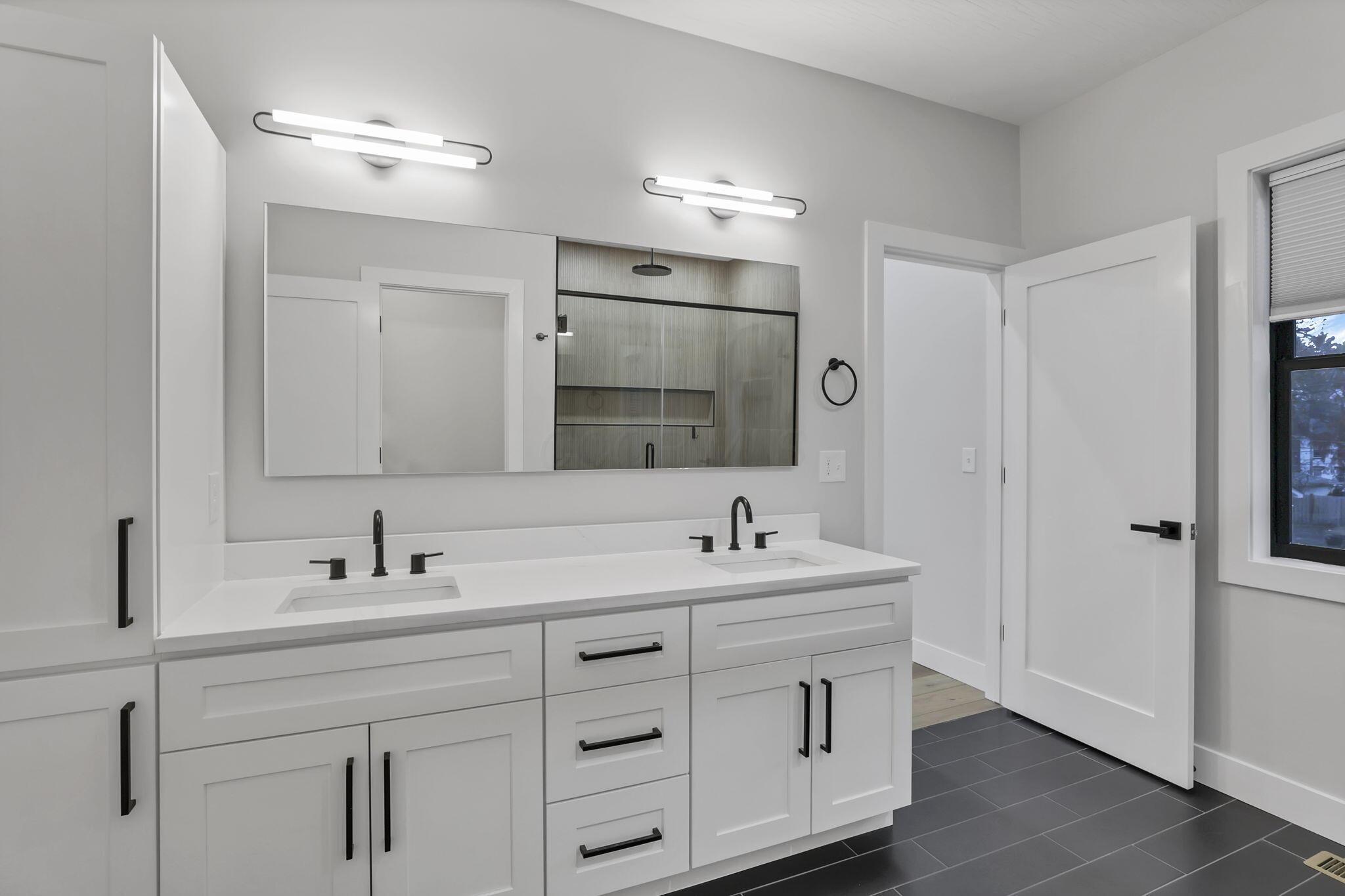 Columbus, Ohio 43205, United States, 4 Bedrooms Bedrooms, ,4 BathroomsBathrooms,Residential,Active,247990