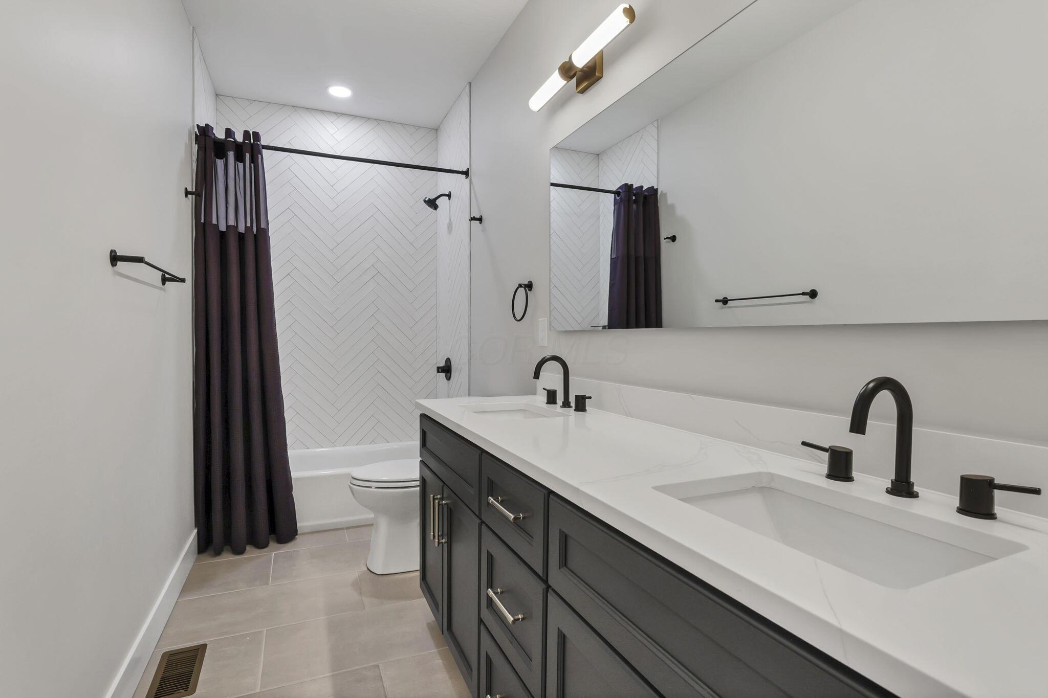 Columbus, Ohio 43205, United States, 4 Bedrooms Bedrooms, ,4 BathroomsBathrooms,Residential,Active,247990