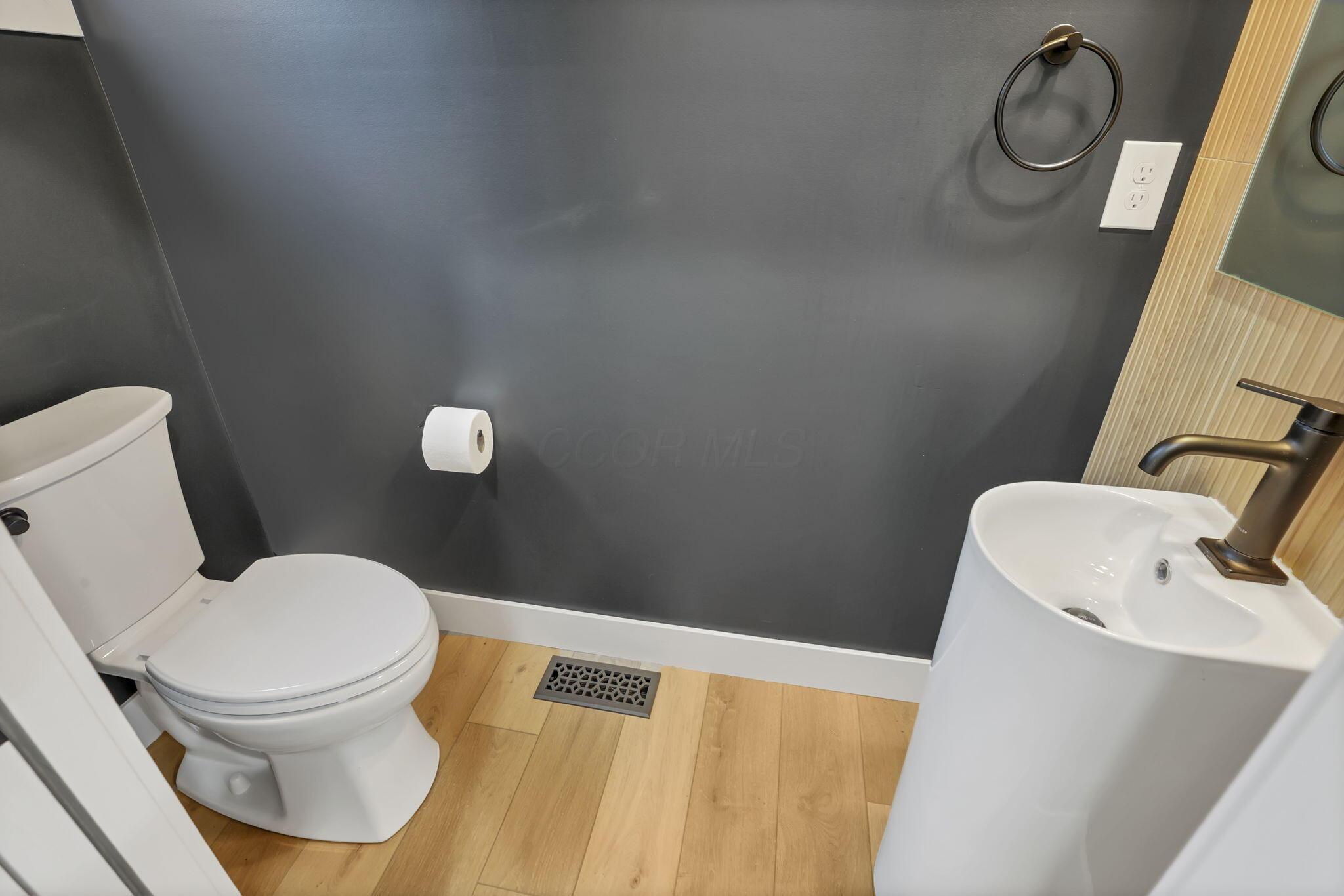 Columbus, Ohio 43205, United States, 4 Bedrooms Bedrooms, ,4 BathroomsBathrooms,Residential,Active,247990