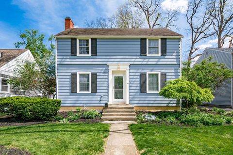 Photo of 862 Francis Avenue, Bexley, OH 43209 (MLS # 226012783)