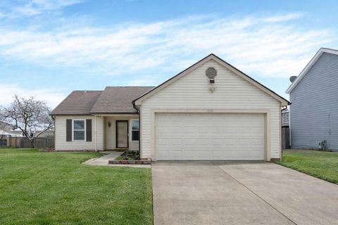 Photo of 1558 Ringfield Drive, Galloway, OH 43119 (MLS # 226001208)