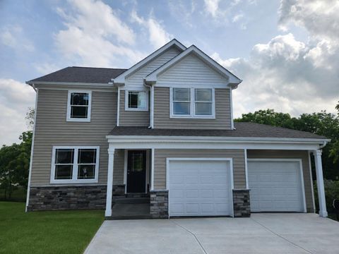 Photo of 908 Eastern Avenue, Bellefontaine, OH 43311 (MLS # 226022045)
