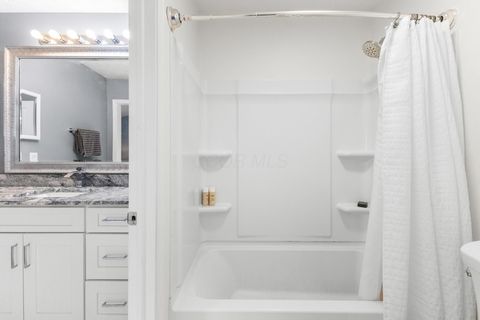 Tiny photo for 3231 Stonecrest Court 40 #40, Columbus, OH 43221 (MLS # 226002454)