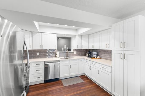 Tiny photo for 3231 Stonecrest Court 40 #40, Columbus, OH 43221 (MLS # 226002454)