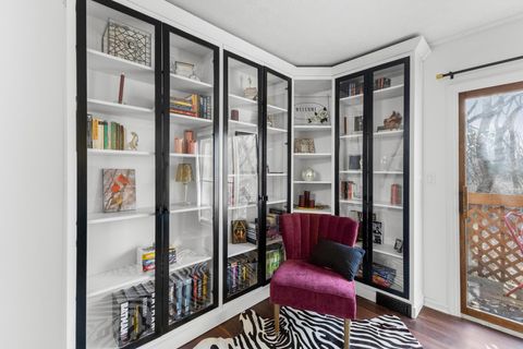 Tiny photo for 3231 Stonecrest Court 40 #40, Columbus, OH 43221 (MLS # 226002454)