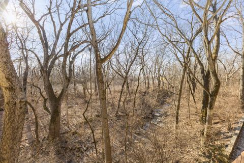 Tiny photo for 3231 Stonecrest Court 40 #40, Columbus, OH 43221 (MLS # 226002454)