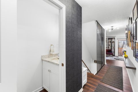 Tiny photo for 3231 Stonecrest Court 40 #40, Columbus, OH 43221 (MLS # 226002454)