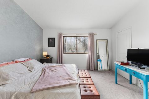 Tiny photo for 3231 Stonecrest Court 40 #40, Columbus, OH 43221 (MLS # 226002454)