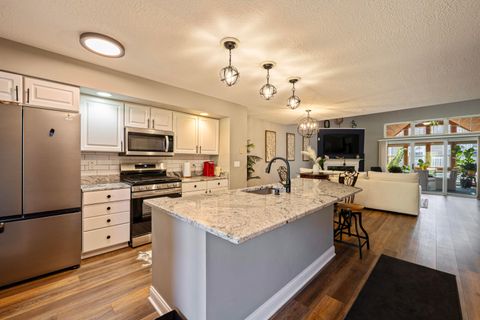 Tiny photo for 1426 Sedgfield Drive, New Albany, OH 43054 (MLS # 225038223)