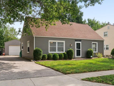 Photo of 264 Carilla Lane, Columbus, OH 43228 (MLS # 226029848)