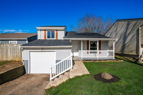 Photo of 3014 Hubbardton Place, Reynoldsburg, OH 43068 (MLS # 226008336)