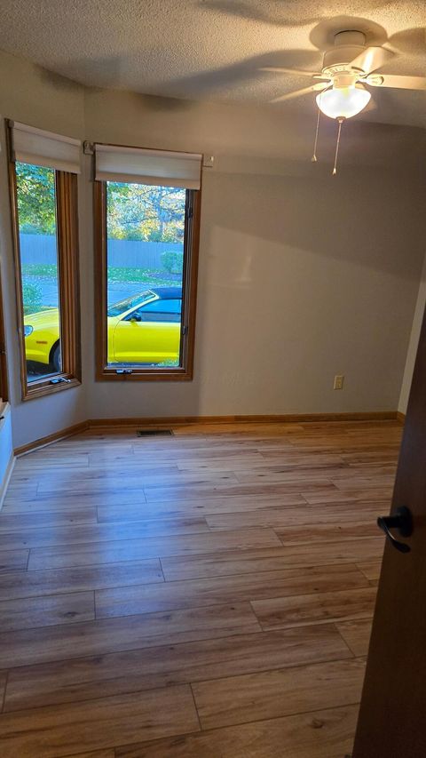 Tiny photo for 3915 Inverness Circle, Dublin, OH 43016 (MLS # 225040967)