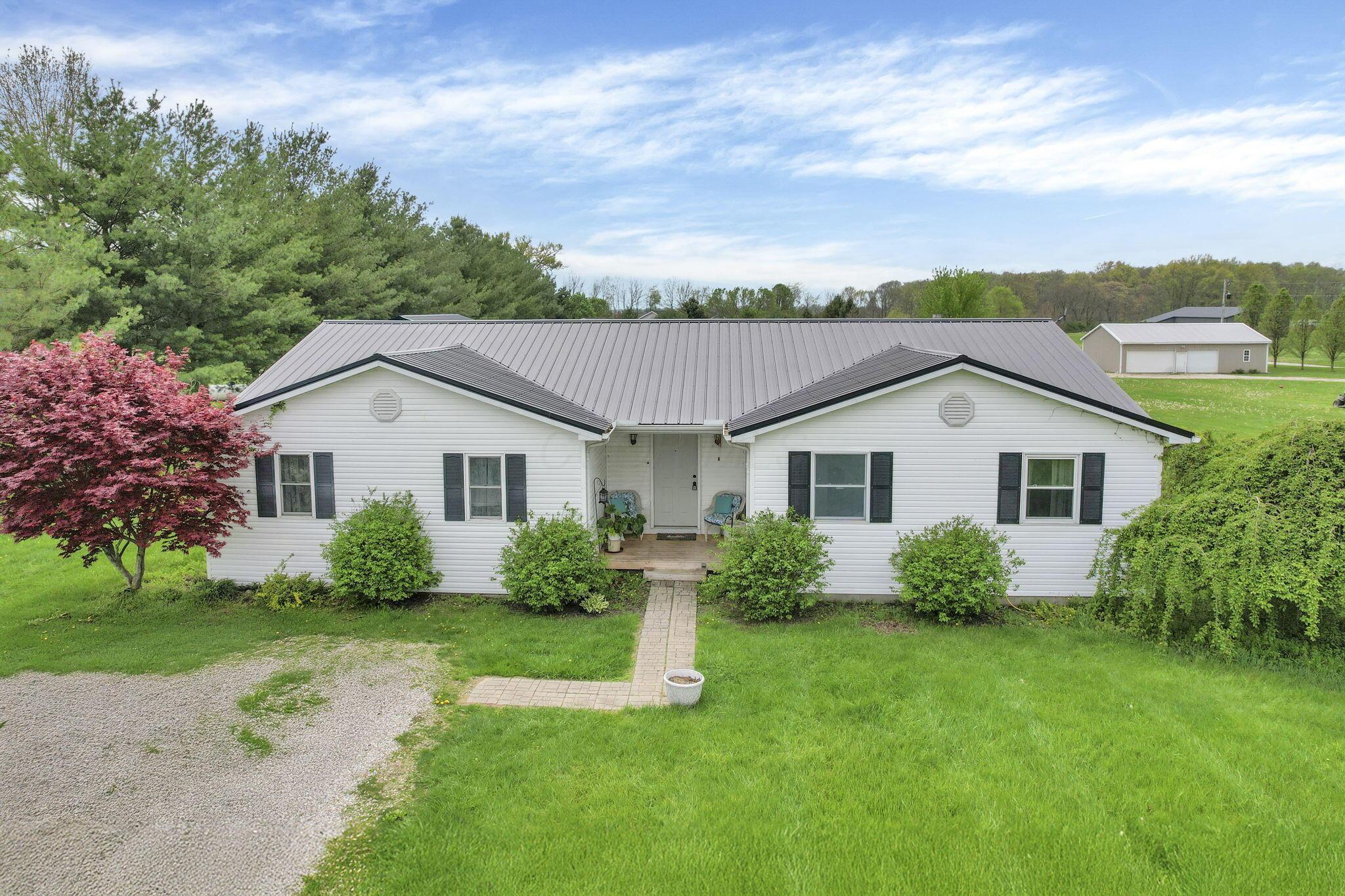 11561 Murlette Road, Stoutsville, Ohio image 3