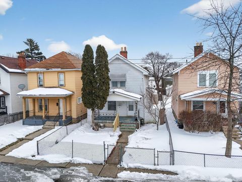 Photo of 184 S Ogden Avenue, Columbus, OH 43204 (MLS # 226003530)