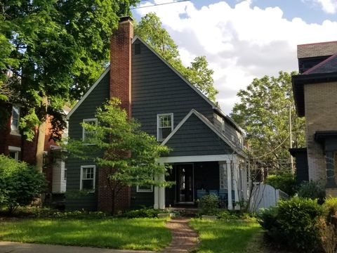 Photo of 161 E Oakland Avenue, Columbus, OH 43201 (MLS # 225037774)