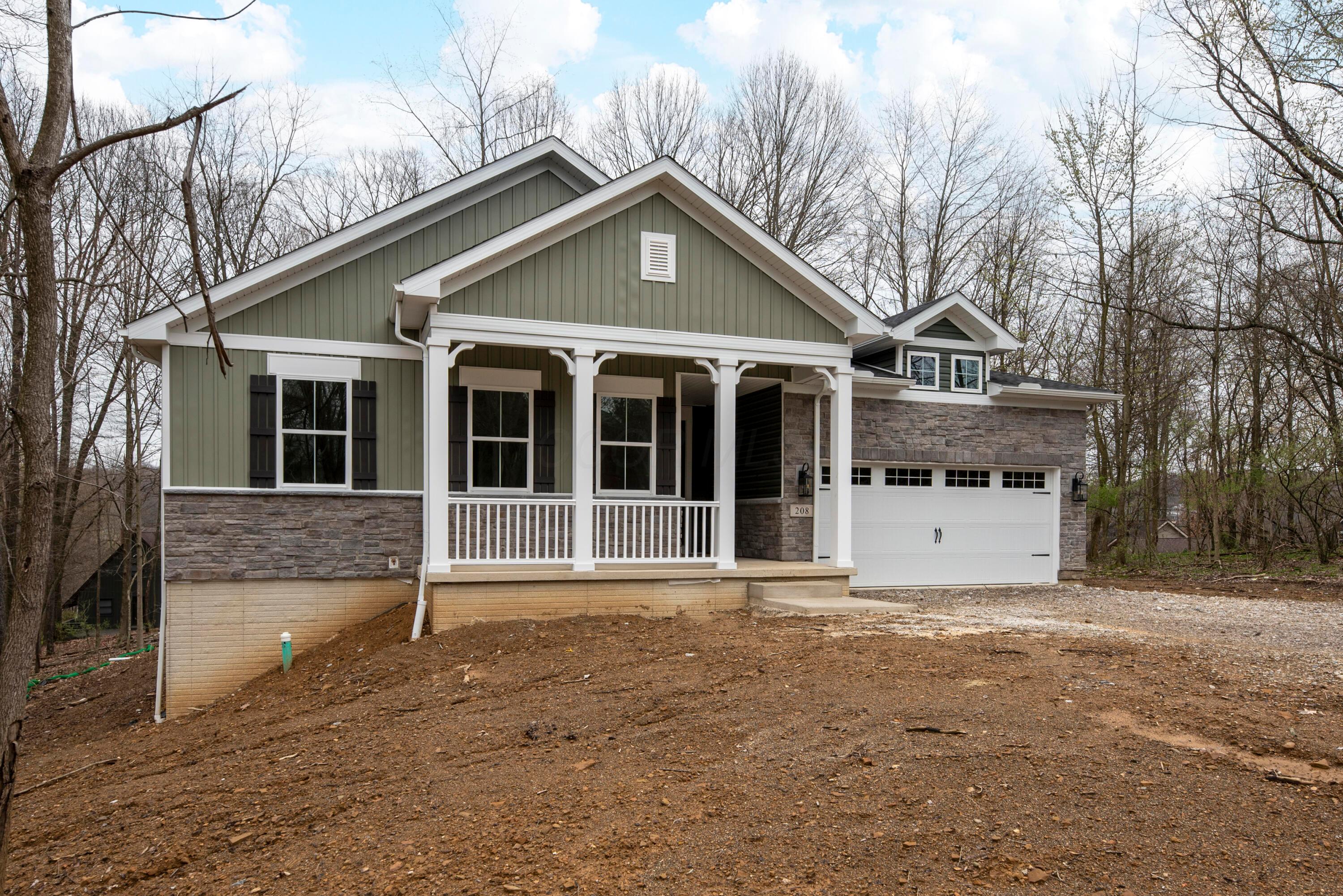 208 Heatherwood Drive, Howard, Ohio image 3