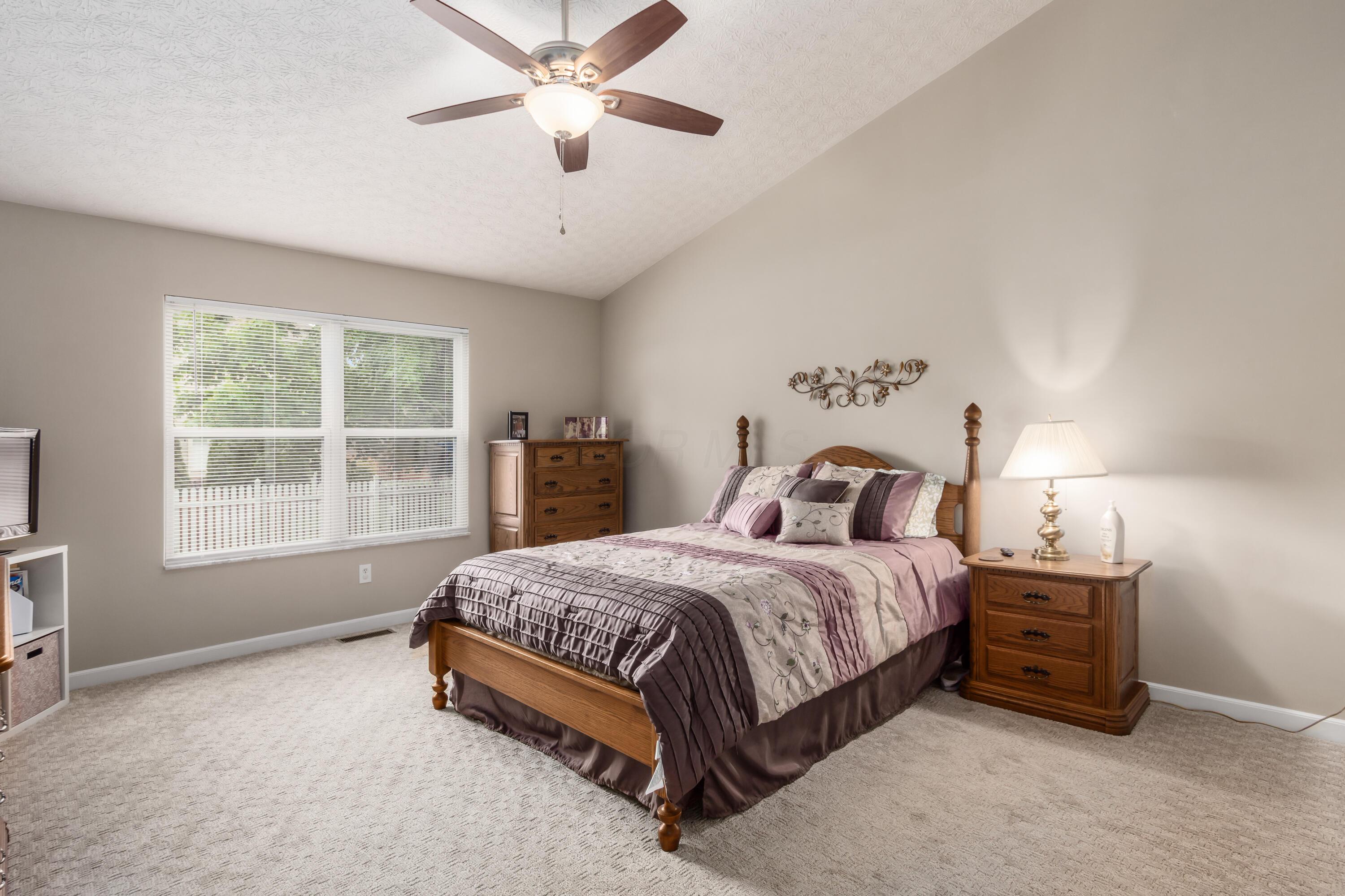 4989 Edgeley Drive, Hilliard, Ohio image 13