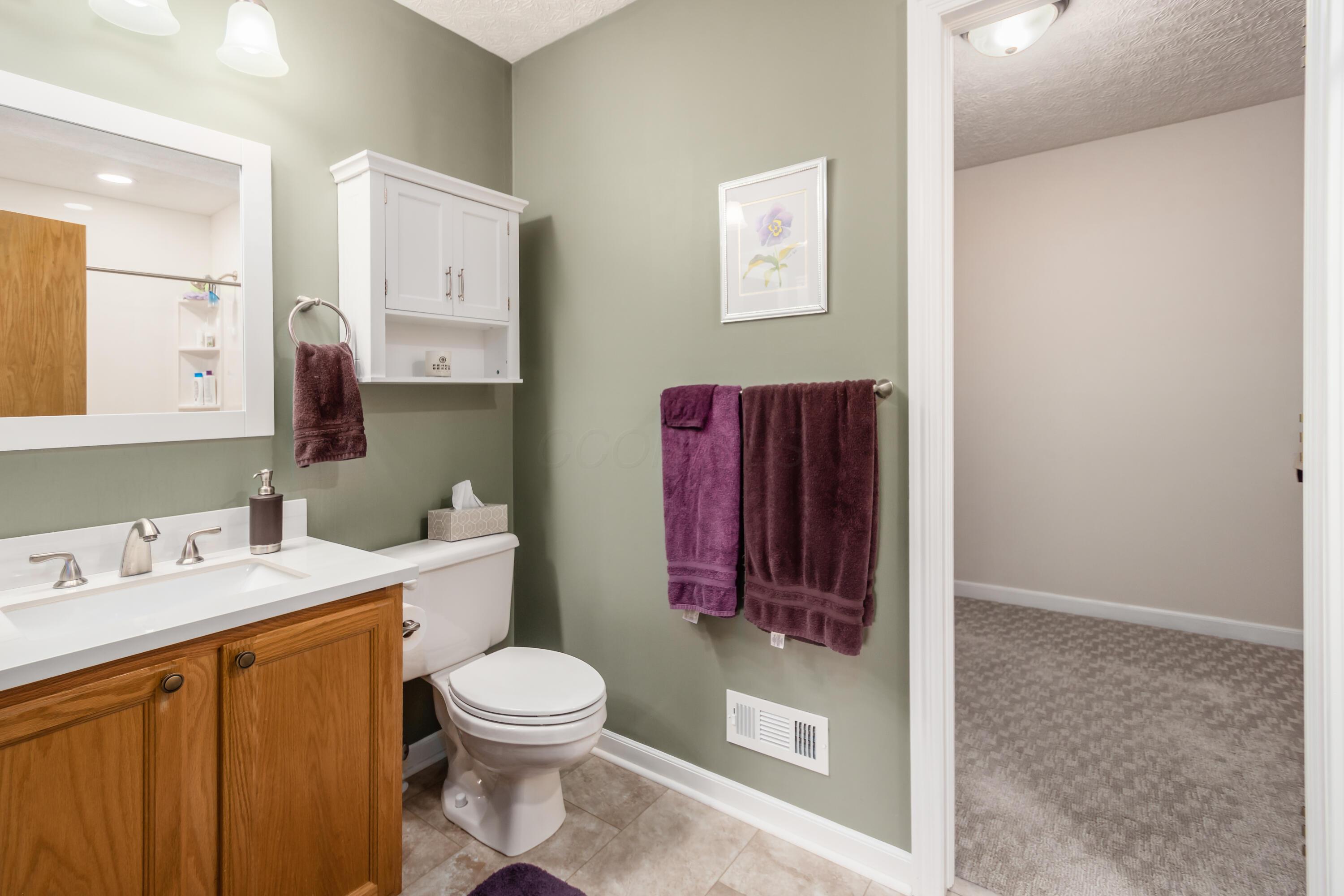 4989 Edgeley Drive, Hilliard, Ohio image 15